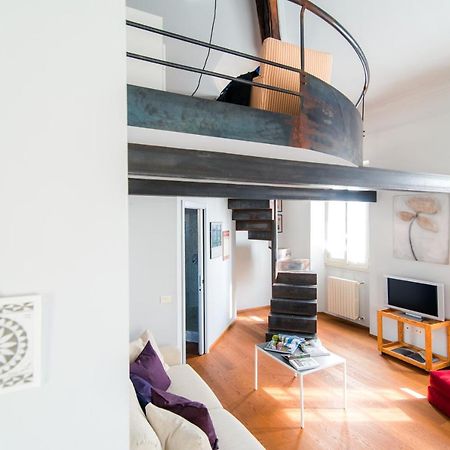 Appartement Antica Via Volta - The House Of Travelers à Côme Extérieur photo