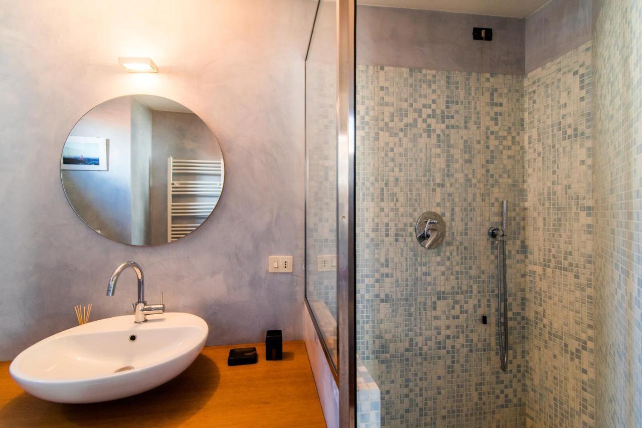 Appartement Antica Via Volta - The House Of Travelers à Côme Extérieur photo