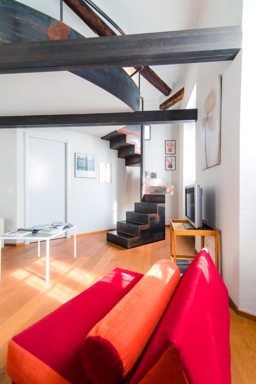 Appartement Antica Via Volta - The House Of Travelers à Côme Extérieur photo