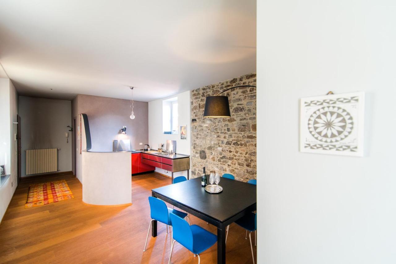 Appartement Antica Via Volta - The House Of Travelers à Côme Extérieur photo