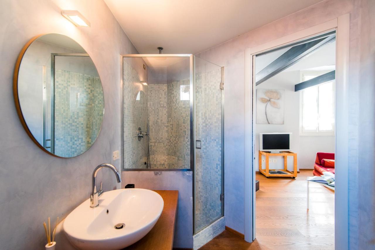 Appartement Antica Via Volta - The House Of Travelers à Côme Extérieur photo