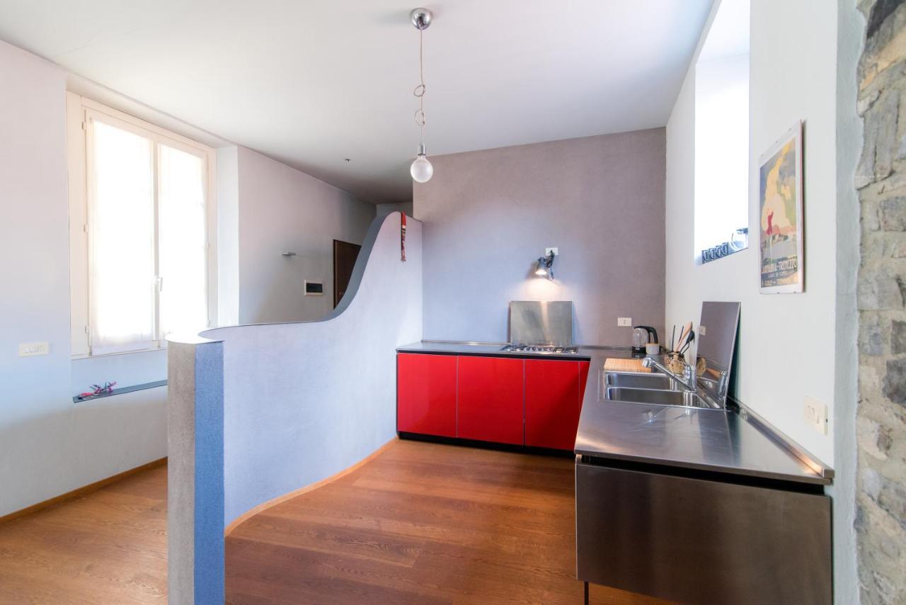 Appartement Antica Via Volta - The House Of Travelers à Côme Extérieur photo