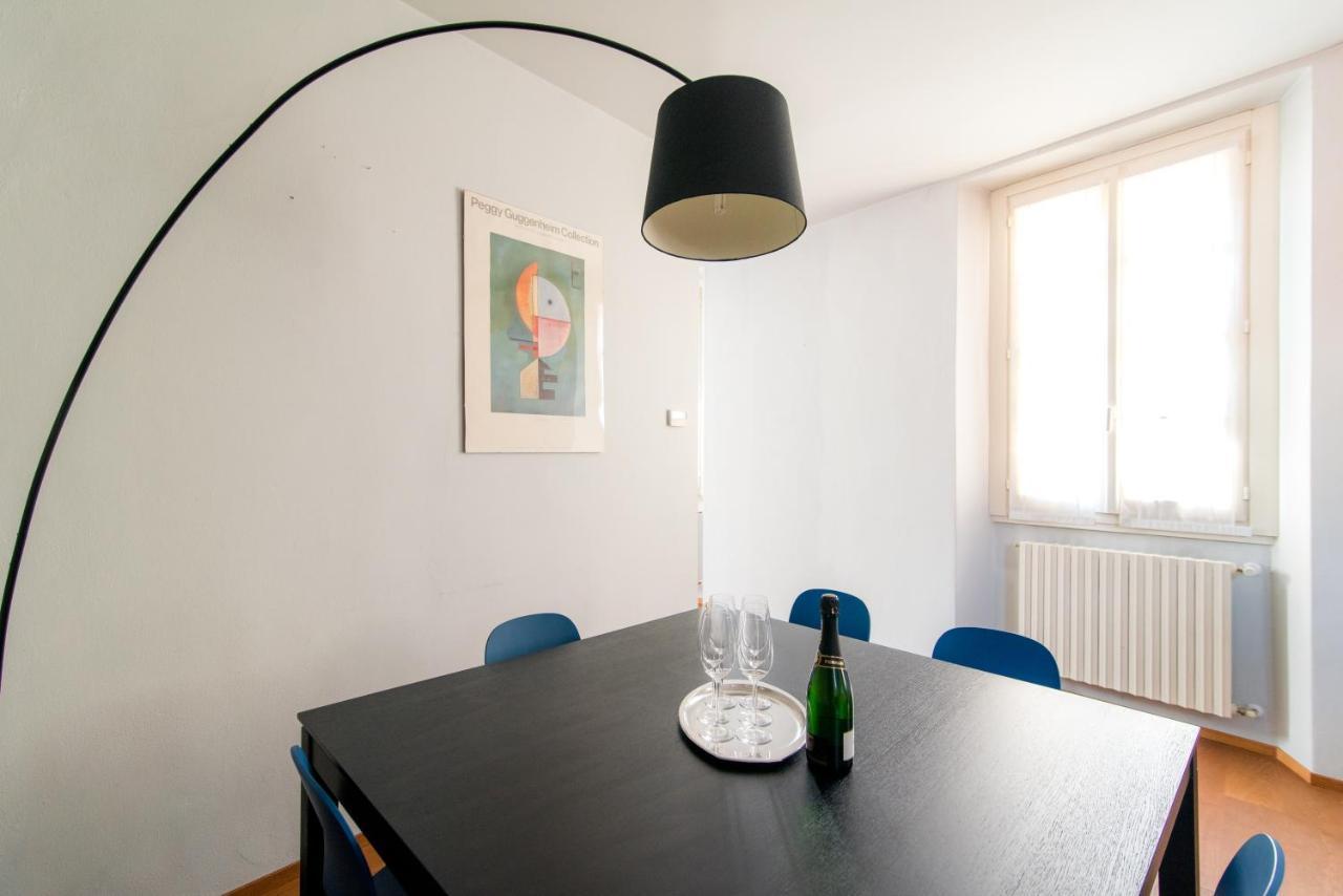 Appartement Antica Via Volta - The House Of Travelers à Côme Extérieur photo